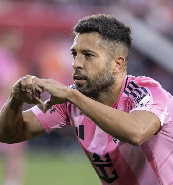 Fotografía de archivo del 19 de julio de 2025 del jugador Jordi Alba de Inter Miami celebrando un gol en un partido de la Major League Soccer entre New York Red Bulls e Inter Miami, en Nueva Jersey (EE.UU.). EFE/ Angel Colmenares