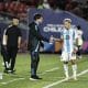 El entrenador de Argentina, Diego Placente, da instrucciones este sábado en el partido de cuartos de final del Mundial Sub-20 ante México. EFE/Osvaldo Villarroel