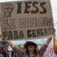 Fotografía de archivo del pasado 12 de octubre que muestra a una persona mientras participa en una manifestación en Quito (Ecuador). EFE/ Gianna Benalcazar