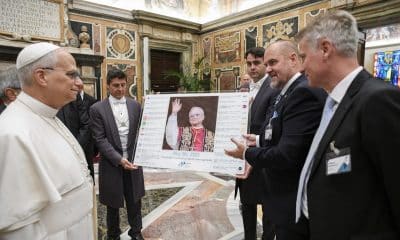 El papa León XIV ha animado este jueves a defender una "información libre" y liberarla de "contaminaciones" como el 'clickbait' y la mentira, durante una audiencia con el consorcio de agencias de noticias Minds que celebra su Conferencia Internacional en Roma. EFE/ Vatican Media SOLO USO EDITORIAL/SOLO DISPONIBLE PARA ILUSTRAR LA NOTICIA QUE ACOMPAÑA (CRÉDITO OBLIGATORIO)