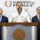 El ministro de Justicia de Paraguay, Rodrigo Nicora (c), habla junto al ministro del Interior de Paraguay, Enrique Riera (i), y el ministro de Defensa de Paraguay, Óscar González, durante una rueda de prensa este lunes, en Asunción (Paraguay). EFE/ Juan Pablo Pino