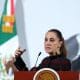 La presidenta de México, Claudia Sheinbaum, habla durante una rueda de prensa este jueves, en Palacio Nacional de la Ciudad de México (México). EFE/Mario Guzmán