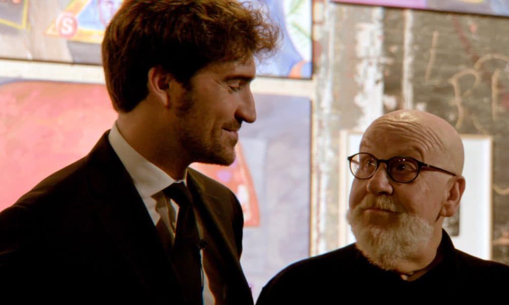 Fotografía personal cedida donde aparece el cineasta y pintor español Joan Bonfill (i) y el productor Stuart Cornfeld, director y protagonista del documental 'The Hanging of Stuart Cornfeld' que se estrenó en el festival de cine del Instituto Americano del Cine (AFI Fest) en Los Ángeles (Estados Unidos). Bonfill hace un retrato del productor Stuart Cornfeld, responsable de cintas como 'Zoolander' o 'Submarine', en su más reciente documental presentado esta semana en el AFI Fest: "Entendí a través de Stuart que crear es exponerse", afirma a EFE el director. EFE/Álbum Joan Bonfill /SOLO USO EDITORIAL /NO VENTAS /SOLO DISPONIBLE PARA ILUSTRAR LA NOTICIA QUE ACOMPAÑA /CRÉDITO OBLIGATORIO