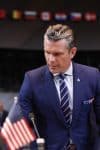 El secretario de Guerra de EE. UU., Pete Hegseth, asiste a la reunión de ministros de Defensa de la OTAN en Bruselas, el 15 de octubre de 2025. EFE/EPA/OLIVIER HOSLET