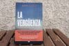 Vista del libro 'La Vergüenza. Crónica del juicio del caso Pelicot' (Penguin Random House) de la periodita Raquel Villaécija, que cuenta el histórico proceso en el que se juzgaba a 51 hombres por violar durante una década a Gisèle Pelicot, aprovechando que su entonces marido, el cerebro del plan, la drogaba con ansiolíticos. EFE/ Edgar Sapiña Manchado