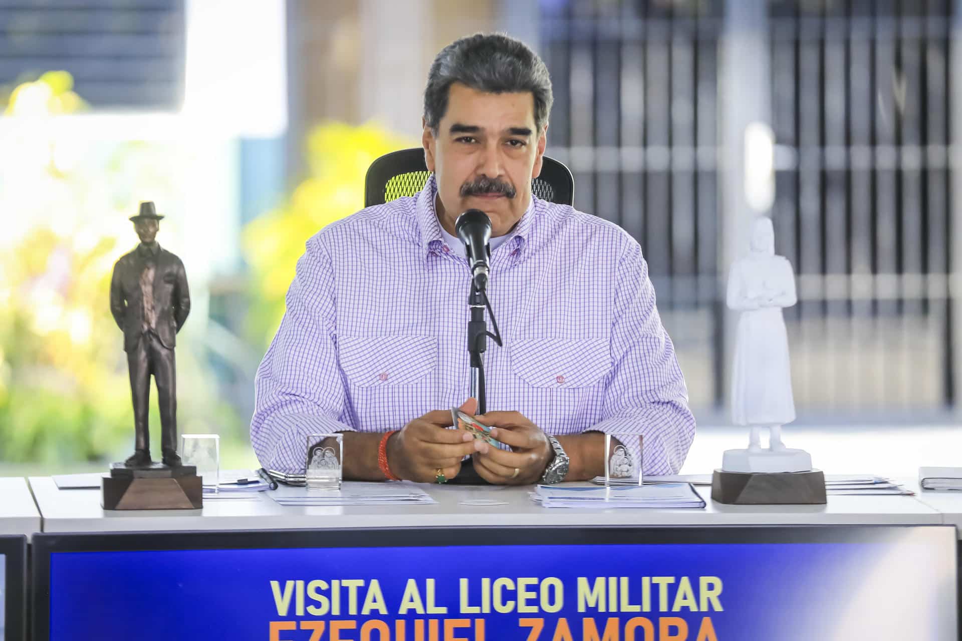Fotografía cedida por Prensa de Miraflores del presidente de Venezuela, Nicolás Maduro, hablando durante un acto de gobierno este miércoles, en Caracas (Venezuela). EFE/ Marcelo Garcia / Palacio Miraflores