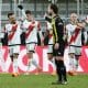 Álvaro García (i), del Rayo Vallecano, celebra con sus compañeros un gol conseguido ante el Hacken en el partido de este jueves, correspondiente a la Liga Conferencia. EFE/ Adam Ihse *SWEDEN OUT*
