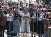 Personas asisten a un homenaje a Charlie Kirk este sábado, en Lima (Perú). EFE/ Paolo Aguilar
