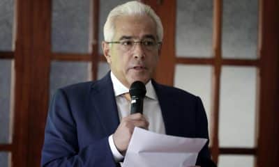 El presidente de la Sociedad Interamericana de Prensa (SIP) y director general de la Prensa Gráfica de El Salvador, José Roberto Dutriz, habla durante un evento en San José (Costa Rica). Imagen de archivo. EFE/ Jeffrey Arguedas