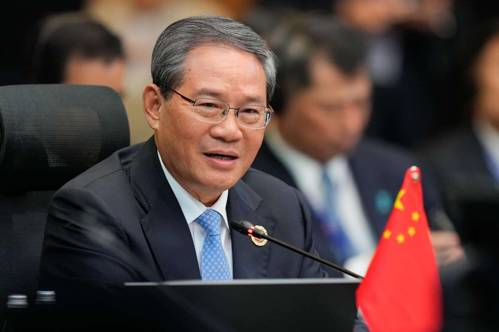 Kuala Lumpur (MYS), 27/10/2025.- China's Premier Li Qiang gives his opening remarks for the 28th ASEAN Plus Three Summit in Kuala Lumpur, Malaysia, 27 October 2025. The 47th ASEAN Summit and Related Summits are being held in the Malaysian capital from 26 to 28 October 2025. (Malasia) EFE/EPA/VINCENT THIAN / POOL