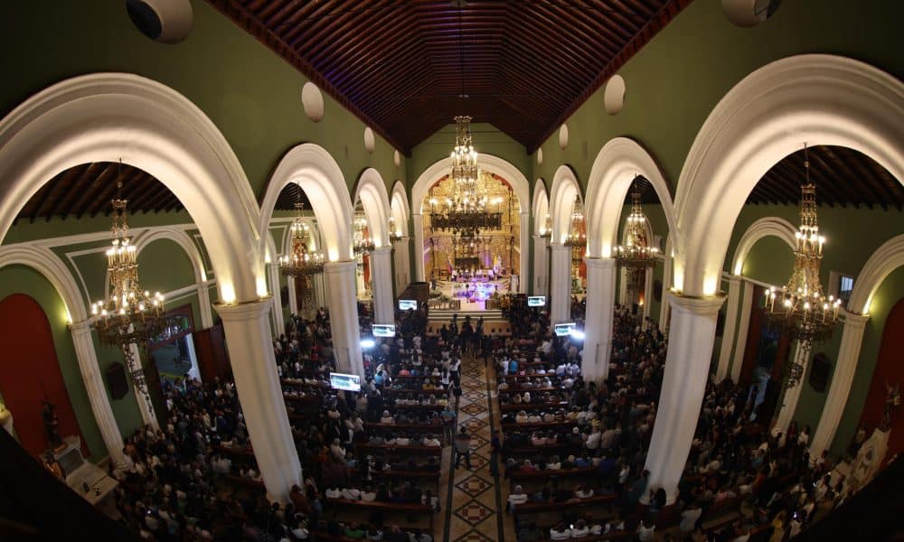 Fotografía de la Iglesia de La Candelaria en Caracas, Venezuela, el 18 de octubre de 2025. EFE/ Miguel Guitiérrez