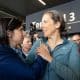 La MEP Annalisa Corrado (L) del Partido Demócrata es recibida por la líder del Partido Demócrata Elly Schlein a su llegada al aeropuerto de Fiumicino, junto con otros parlamentarios italianos que formaron parte de la Flotilla Global Sumud (GSF) y fueron liberados por las autoridades israelíes después de que interceptaran los buques de la GSF con destino a Gaza, en Fiumicino (Roma), Italia, 03 de octubre de 2025. La GSF es una iniciativa marítima internacional con representantes de más de 40 países que comenzó a navegar en agosto de 2025 con rumbo a la Franja de Gaza, con el objetivo de romper el bloqueo israelí y entregar ayuda humanitaria a Gaza. (Italia, Roma) EFE/EPA/TELENEWS