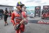 El piloto italiano de MotoGP Francesco Bagnaia del equipo Ducati Lenovo celebra después de ganar la carrera Tissot Sprint en el Gran Premio de Motociclismo de Malasia en Sepang. EFE/EPA/FAZRY ISMAIL