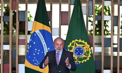 Fotografía de archivo, tomada el 20/10/2025, que muestra al presidente de Brasil, Luiz Inácio Lula da Silva, en una ceremonia de entrega de credenciales de los nuevos embajadores ante el Gobierno brasileño en el Palacio del Itamaraty en Brasilia (Brasil). EFE/ Andre Borges