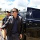 Fotografía tomada de la cuenta oficial @Presidencia_Ec en la red social X donde se ve al presidente de Ecuador, Daniel Noboa, saludando a algunas personas luego que la caravana donde se desplazaba a un evento fuera atacada por manifestantes. EFE/ @Presidencia_Ec