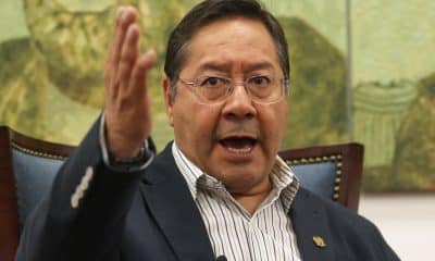 AME360. LA PAZ (BOLIVIA), 21/10/2025.- El presidente de Bolivia, Luis Arce, habla durante una entrevista con EFE este martes, en la Casa Grande del Pueblo, en La Paz (Bolivia). EFE/ Luis Gandarillas