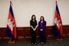 PHNOM PENH (Cambodia), 17/10/2025.- La secretaria de Estado y ministra de Exteriores de Camboya, Yentieng Puthirasmey, posa junto a la segunda viceministra de Exteriores de Corea de Sur, Kim Jina, en Nom Pen. (Camboya, Corea del Sur) EFE/EPA/KITH SEREY
