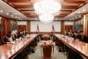 PHNOM PENH (Cambodia), 17/10/2025.- La segunda viceministra de Exteriores de Corea de Sur, Kim Jina, en su reunión con una delegación del Gobierno de Camboya para abordar temas como los delitos cibernéticos. Nom Pen. (Camboya, Corea del Sur) EFE/EPA/KITH SEREY