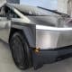 Fotografia de un vehículo modelo Cybertruck del fabricante Tesla este lunes, en el distrito de Manhattan en Nueva York (Estados Unidos). EFE/Angel Colmenares