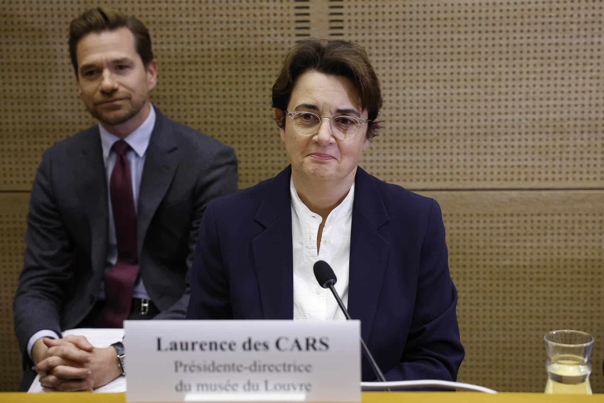 La presidenta y directora del Louvre, Laurence des Cars antes de comparecer antes los senadores tras el espectacular robo en el Louvre, en el Senado francés en París, Francia, 22 de octubre de 2025.
EFE/EPA/YOAN VALAT