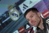 El entrenador del Real Madrid, Xabi Alonso durante la rueda de prensa posterior al entrenamiento del equipo en la Ciudad Deportiva de Valdebebas, en Madrid, antes de su enfrentamiento liguero contra el FC Barcelona. EFE/JJ Guillén
