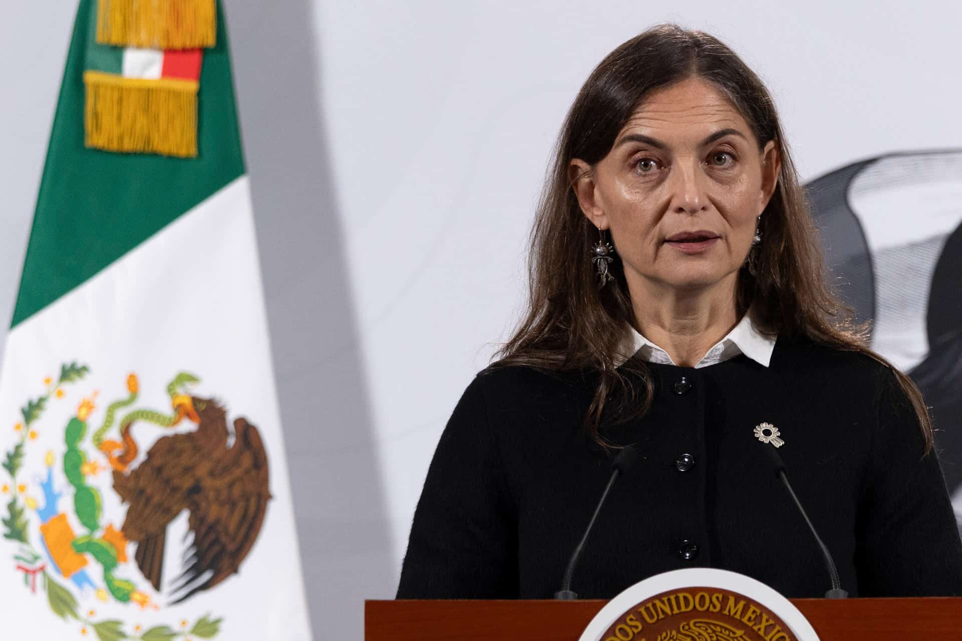 Fotografía cedida por la presidencia de México que muestra a la subsecretaría de Desarrollo Cultural de la Secretaría de Cultura de México, Marina Núñez Bespalova, hablando en una rueda de prensa este viernes, en el Palacio Nacional de Ciudad de México (México). EFE/ Presidencia de México /SOLO USO EDITORIAL/ NO VENTAS/ SOLO DISPONIBLE PARA ILUSTRAR LA NOTICIA QUE ACOMPAÑA (CRÉDITO OBLIGATORIO)