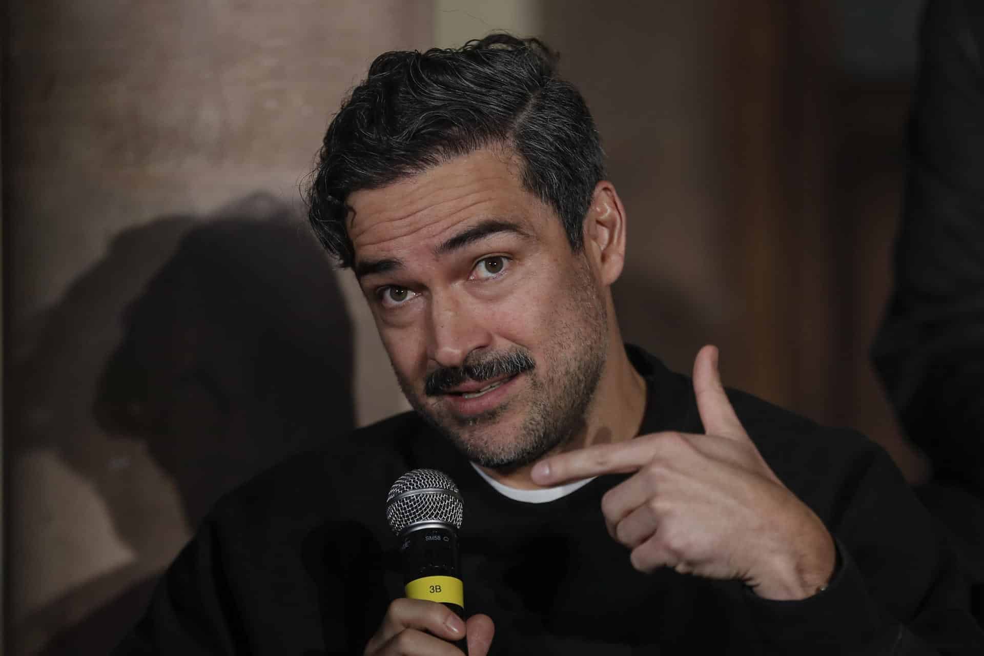 Fotografía de archivo del 12 de febrero de 2024, del actor mexicano Alfonso Herrera durante una conferencia de prensa en la Ciudad de México (México). EFE/ Isaac Esquivel