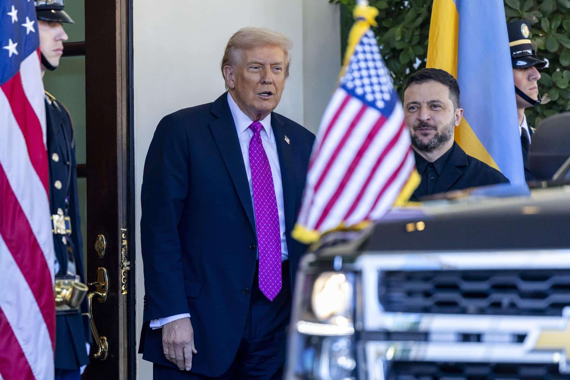 El presidente de Estados Unidos, Donald Trump, junto a su homólogo ucraniano, Volodímir Zelenski. EFE/Shawn Thew