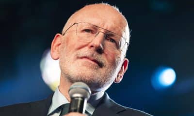 Frans Timmermans, líder de la alianza política GroenLinks–PvdA, habla en Róterdam, Países Bajos, el 29 de octubre de 2025. EFE/KOEN VAN WEEL