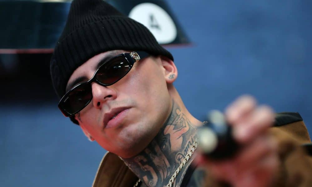 El rapero mexicano, Sandro Malandro, posa durante una entrevista con EFE este viernes, en Ciudad de México (México). EFE/ Mario Guzmán