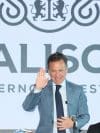 El gobernador de Jalisco, Pablo Lemus participa en una rueda de prensa este lunes, en Ciudad de México (México). EFE/ Mario Guzmán
