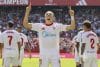 El centrocampista del Sevilla FC Rubén Vargas celebra su gol ante el Mallorca en el estadio Ramón Sánchez Pizjuán. EFE/ José Manuel Vidal
