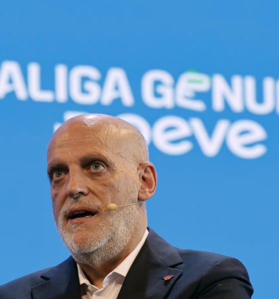 Javier Tebas, presidente de LaLiga, atiende a los medios durante la presentación del documental "El Sentido", sobre LaLiga Genuine Moeve, competición formada por equipos del colectivo de personas con discapacidad intelectual, este lunes en Madrid. EFE/Sergio Pérez