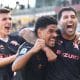 El chileno Guillermo Maripán (dch) salvó este domingo al Torino con un gol en el minuto 90 que completó la remontada ante el Génova (2-1), ahogado en la parte baja de la tabla sin conocer la victoria en lo que va de temporada. EFE/EPA/ALESSANDRO DI MARCO