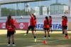 Jugadoras de la selección de fútbol de Paraguay se entrenaron este miércoles con miras al comienzo, este viernes, de la Liga de Naciones, clasificatoria para el Mundial 2027 de Brasil. EFE/ Juan Pablo Pino