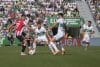 El jugador del Athletic Club Yuri (i) en acción durante el partido correspondiente a la jornada 9 de LaLiga entre el Elche y el Athletic, este domingo en Elche. EFE/ Pablo Miranzo