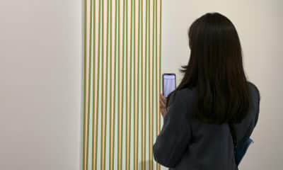 PARÍS, 17/10/2025.-départ' ('Punto de partida'), dedicada a la artista británica, figura clave del arte del siglo XX, que dialoga directamente con la obra de Georges Seurat, el maestro del puntillismo que el Museo de Orsay de París inaugura el próximo 21 de octubre. EFE/ Isabel Rodríguez Ramiro