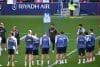 Simeone da instrucciones a sus jugadores. EFE/Fernando Villar