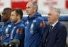 El seleccionador Carlo Ancelotti (d) antes de partido amistoso que han jugado Japón y Brasil en Tokil Japón. EFE/EPA/FRANCK ROBICHON