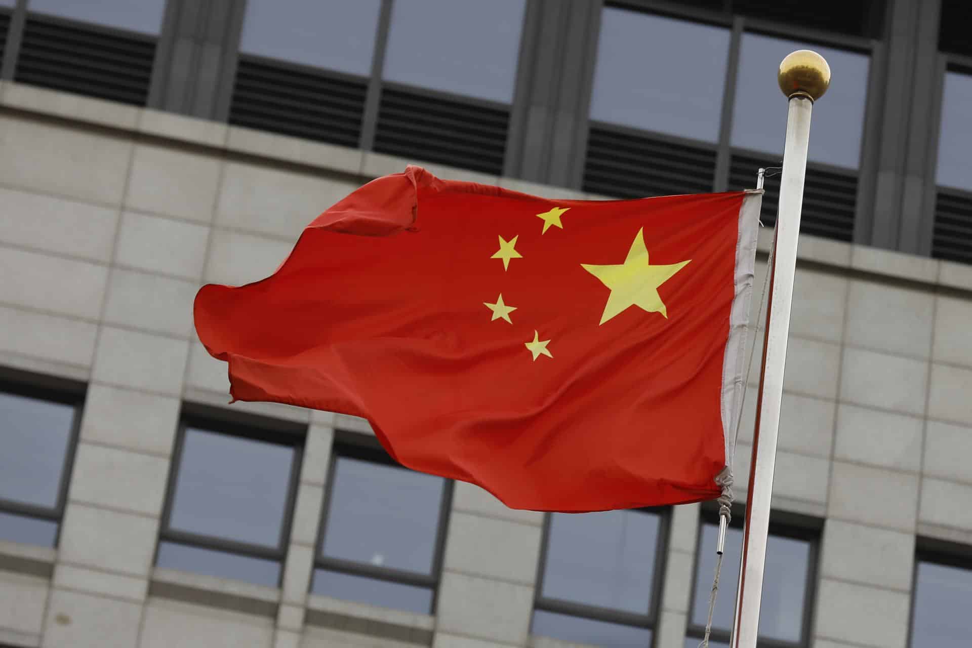 Fotografía de archivo de una bandera de China. EFE/WU HONG