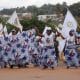 Baile tradicional para celebrar la victoria electoral del presidente de Camerún, Paul Biya, en Yaundé (Camerún) hoy, 22 de octubre del 2018. EFE/ Etienne Mainimo