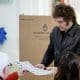 El presidente de Argentina, Javier Milei, vota este domingo, en la Universidad Tecnológica Nacional, en Buenos Aires (Argentina). EFE/ Juan Ignacio Roncoroni