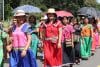 Mujeres de la etnia Ngäbe Buglés participan en el desfile de las Mil Naguas este sábado, a la ciudad de David (Panamá). EFE/ Marcelino Rosario