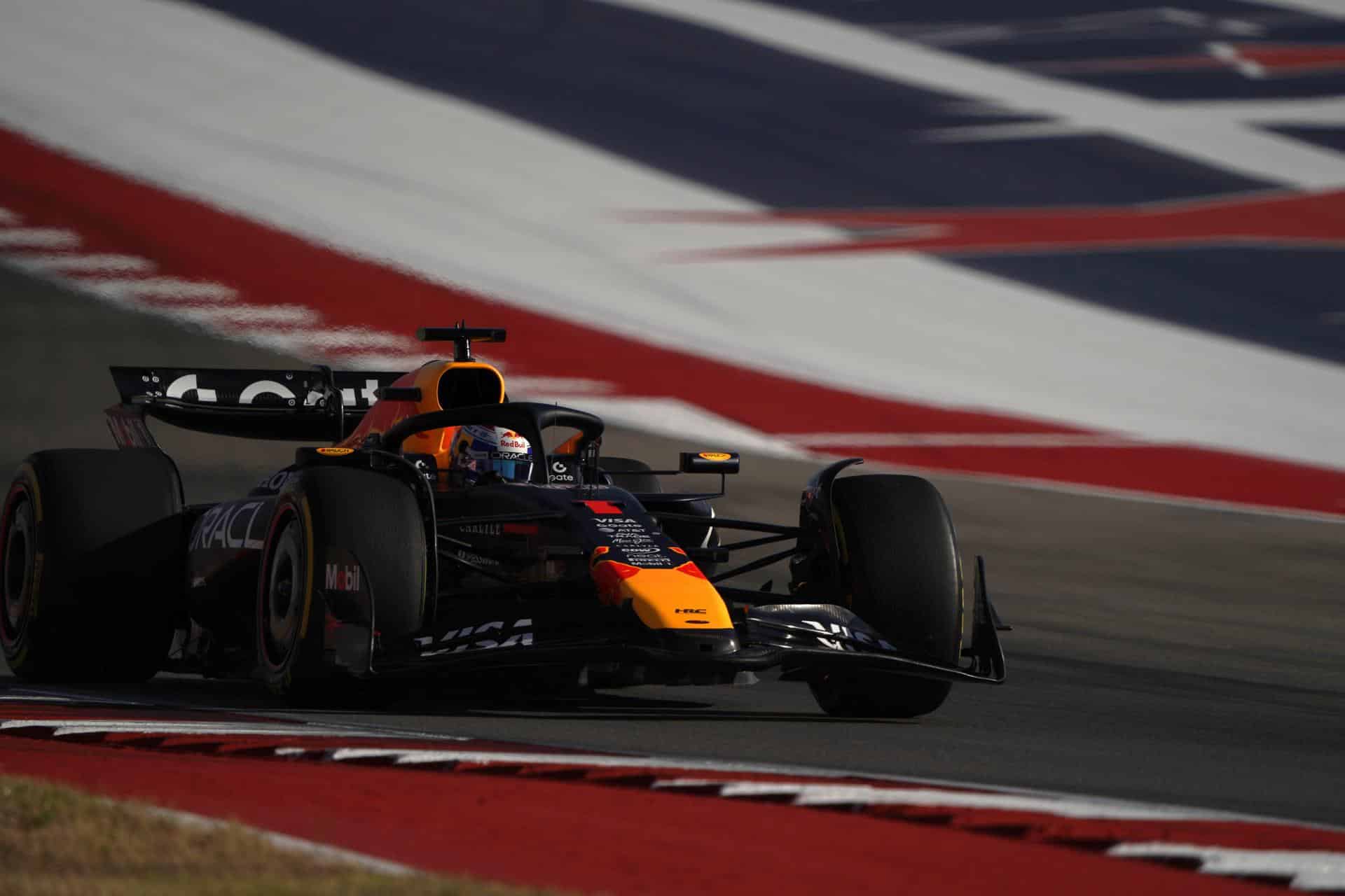AUSTIN (EEUU), 17/10/2025.- El cuádruple campeón del mundo neerlandés Max Verstappen (Red Bull) durante la calificación para la prueba sprint del Gran Premio de Estados Unidos, el decimonoveno del Mundial de Fórmula Uno, que se disputa en el Circuito de las Américas de Austin, Texas. EFE/EPA/DUSTIN SAFRANEK