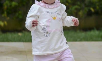 Olivia es una niña mallorquina de 2 años que tiene "piel de mariposa". EFE/Archivo/ MIQUEL A. BORRÀS