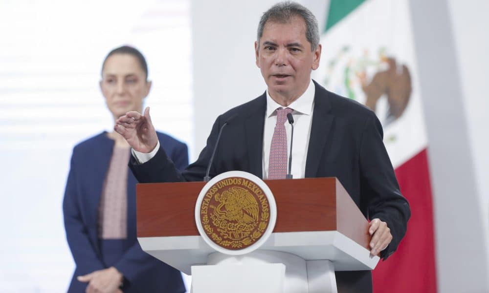 El secretario de Hacienda y Crédito Público (SHCP) de México, Édgar Amador Zamora, habla en una rueda de prensa en el Palacio Nacional de Ciudad de México (México). Imagen de archivo. EFE/ Isaac Esquivel