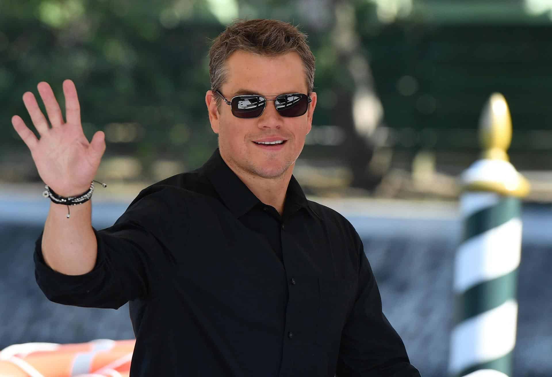 El actor estadounidense Matt Damon saluda a su llegada al Festival de Cine de Venecia. EFE/Archivo/Ettore Ferrari