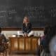 La actriz Julia Roberts durante una escena de la película 'After the Hunt'. EFE/ Yannis Drakoulidis/2025 Amazon Content Services Llc SOLO USO EDITORIAL/SOLO DISPONIBLE PARA ILUSTRAR LA NOTICIA QUE ACOMPAÑA (CRÉDITO OBLIGATORIO)