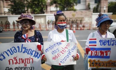 Imagen de archivo tomada en Bangkok, Tailandia, el 16 de octubre de 2025, durante una manifestación para condenar el uso de minas terrestres por parte de Camboya. EFE/EPA/RUNGROJ YONGRIT