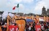 Simpatizantes acuden a apoyar a la presidenta de México Claudia Sheinbaum, durante la conmemoración de su primer año de gobierno este domingo, en el Zócalo de la Ciudad de México (México). EFE/Mario Guzmán
